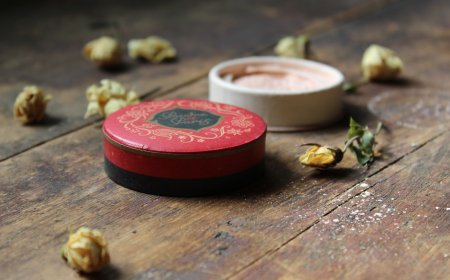 The Psychology of Past Experience: How Our History Shapes Present and Future Relationships